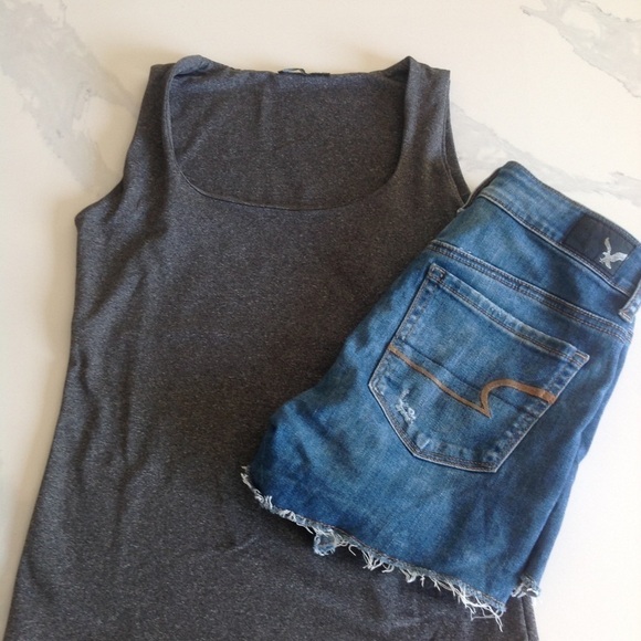 Distressed American Eagle jeans shorts size 2 - Picture 5 of 7